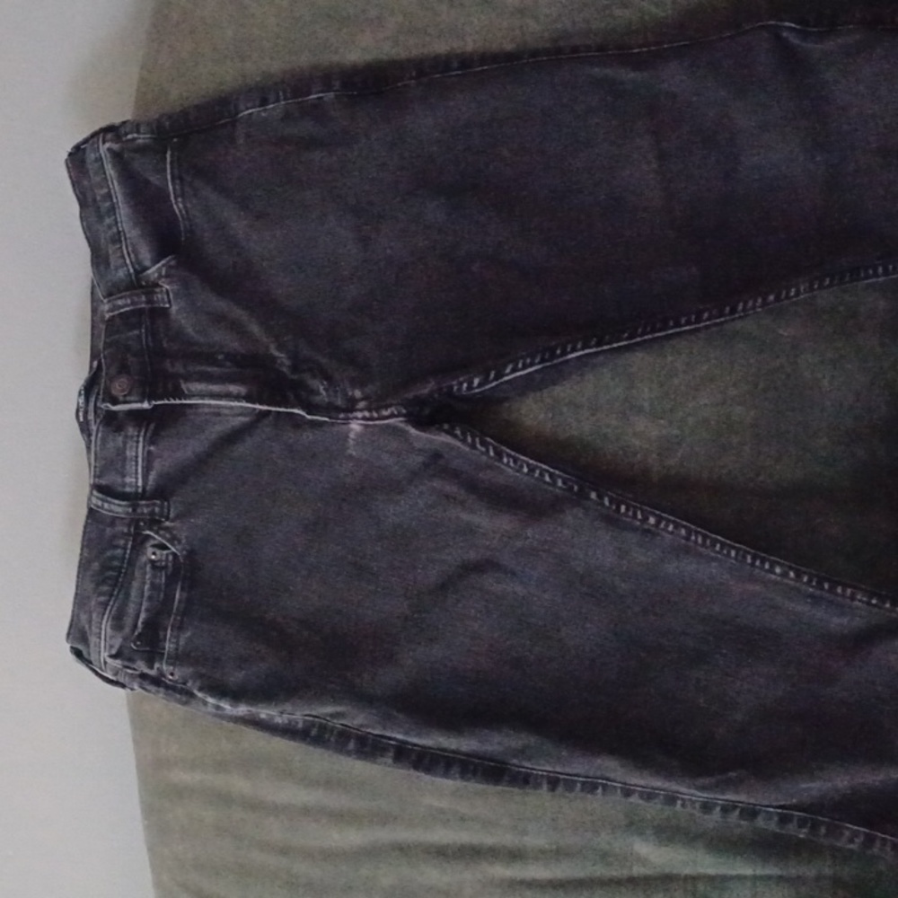A black Hollister jeans.